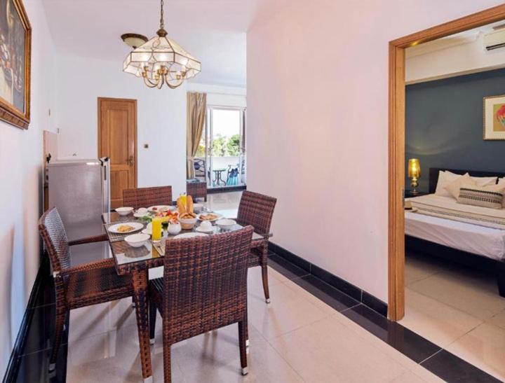 Pereybere Apartment With Breakfast And Private Balcony Pereybere Beach Buitenkant foto