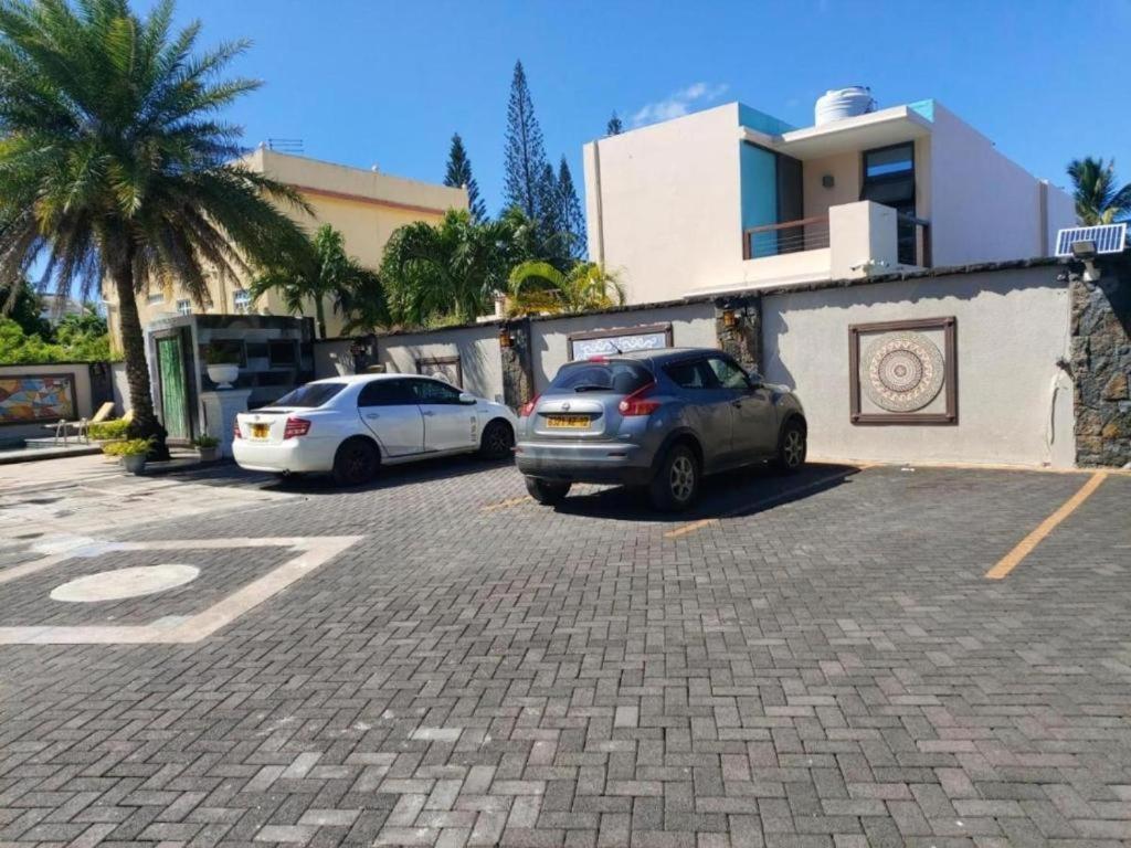 Pereybere Apartment With Breakfast And Private Balcony Pereybere Beach Buitenkant foto