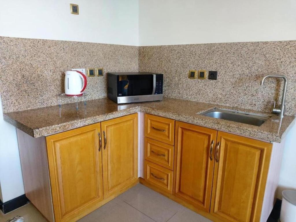 Pereybere Apartment With Breakfast And Private Balcony Pereybere Beach Buitenkant foto