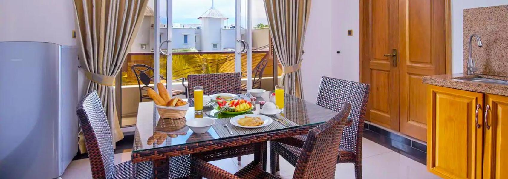 Pereybere Apartment With Breakfast And Private Balcony Pereybere Beach Buitenkant foto