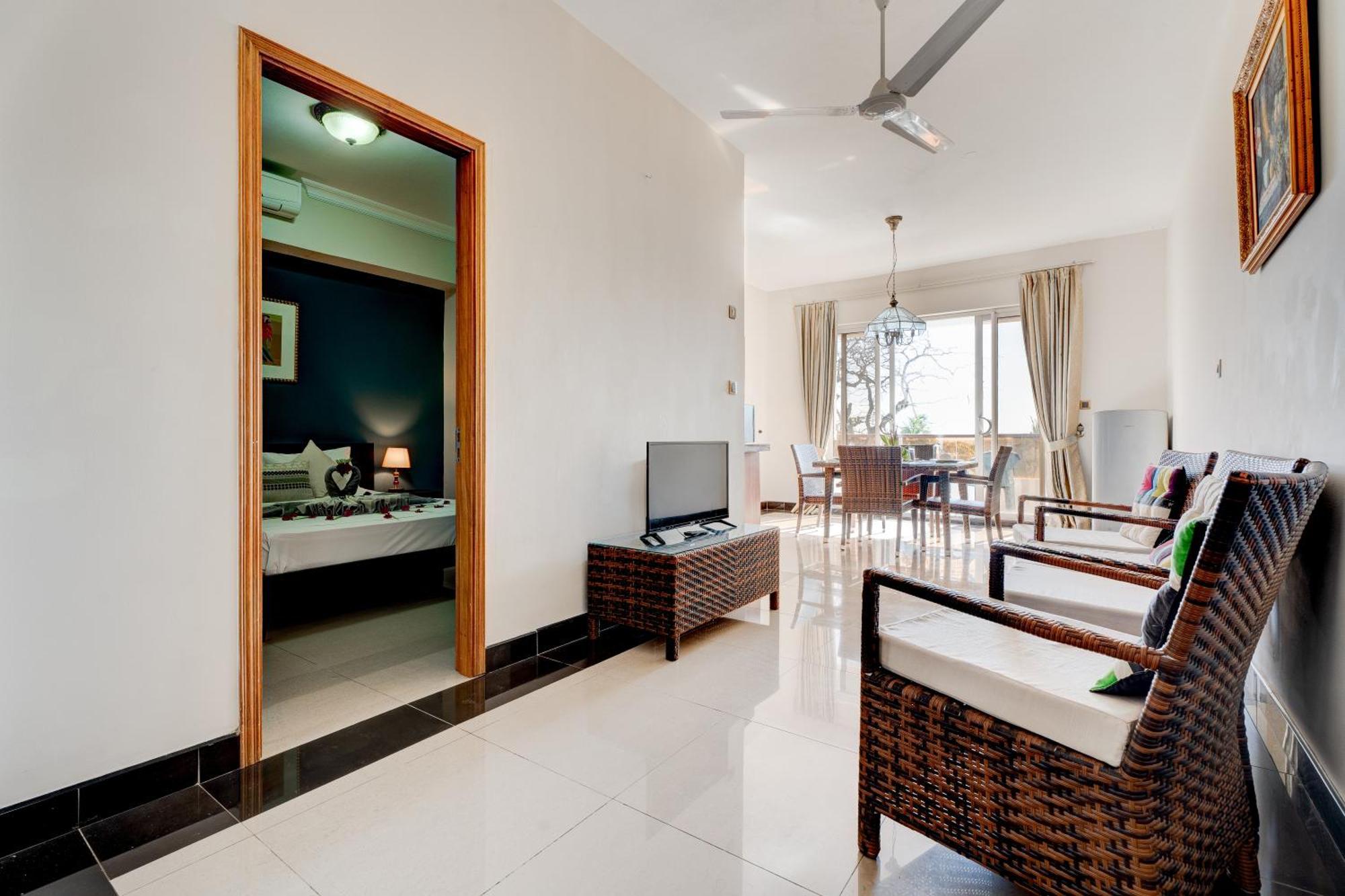 Pereybere Apartment With Breakfast And Private Balcony Pereybere Beach Buitenkant foto