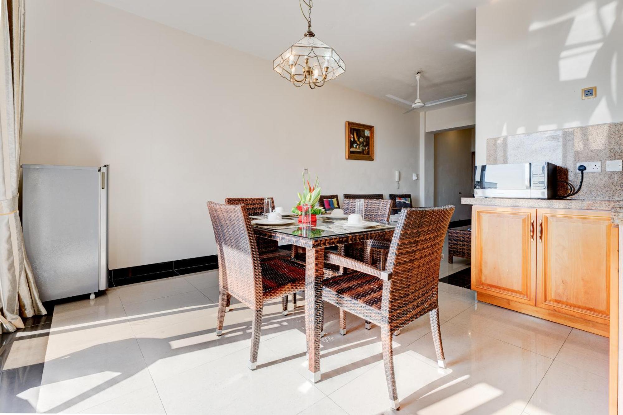 Pereybere Apartment With Breakfast And Private Balcony Pereybere Beach Buitenkant foto